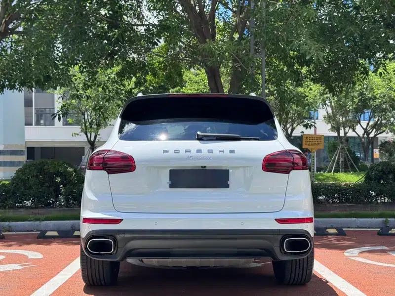 Cayenne 2014 Cayenne Platinum Edition 3.0T — миниатюра 5