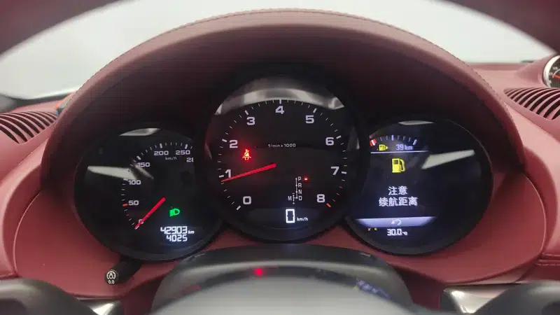 2023 Porsche 718 Boxster 2.0T — миниатюра 10