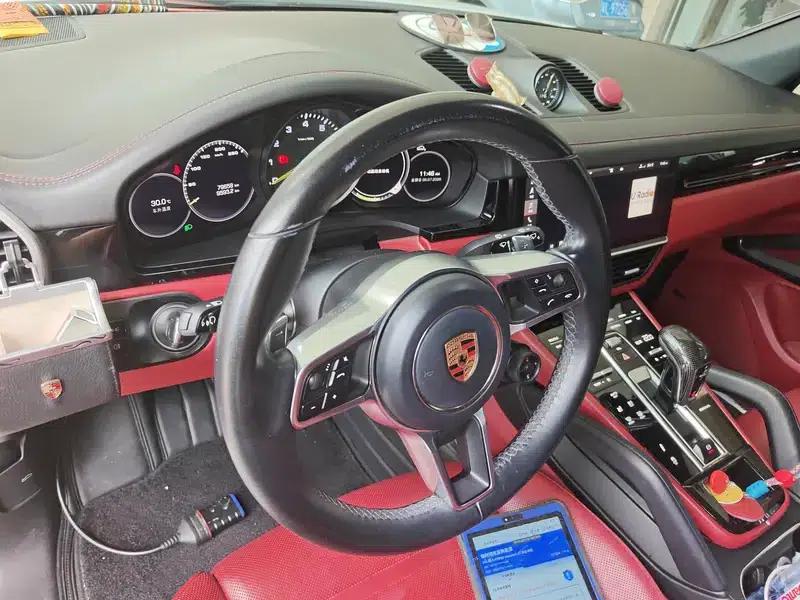 Cayenne E-Hybrid 2021 Cayenne E-Hybrid 2.0T — миниатюра 11