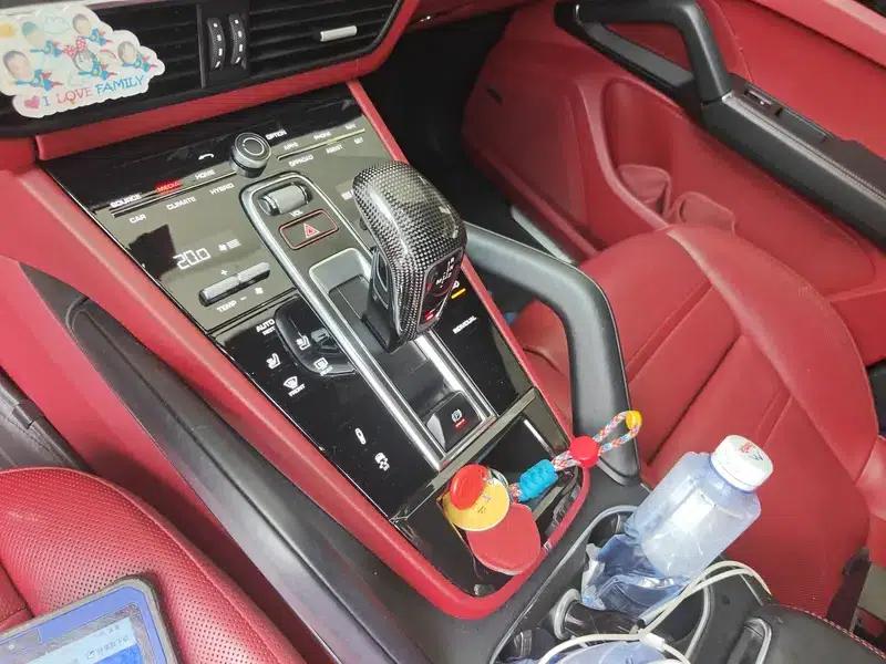 Cayenne E-Hybrid 2021 Cayenne E-Hybrid 2.0T — миниатюра 14