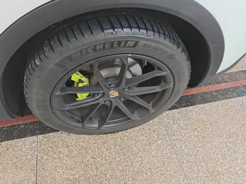 Cayenne E-Hybrid 2021 Cayenne E-Hybrid 2.0T — миниатюра 20