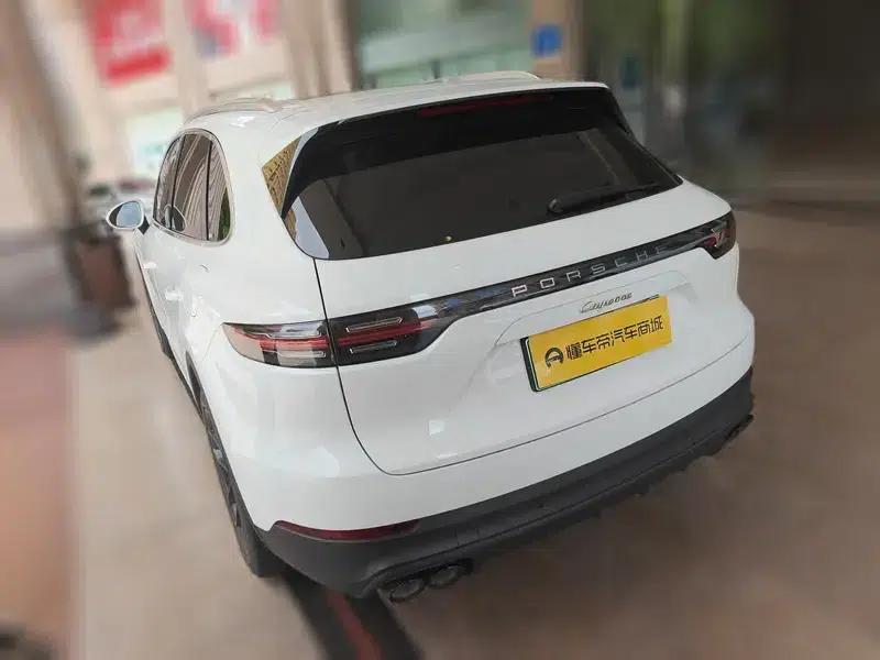 Cayenne E-Hybrid 2021 Cayenne E-Hybrid 2.0T — миниатюра 6