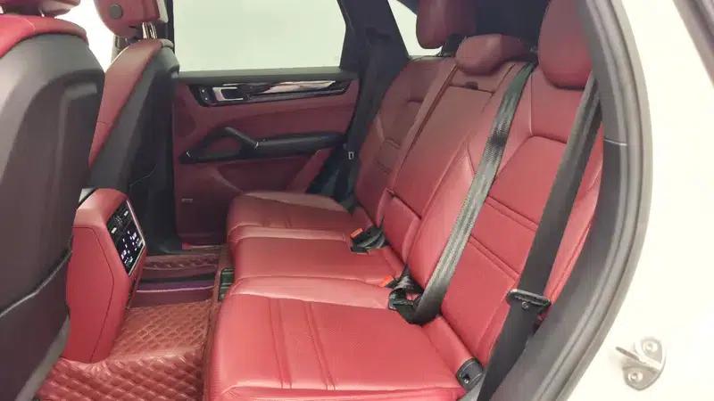 2022 Cayenne E-Hybrid 2.0T Automatic AWD 5-Seater Factory Custom Edition — миниатюра 11