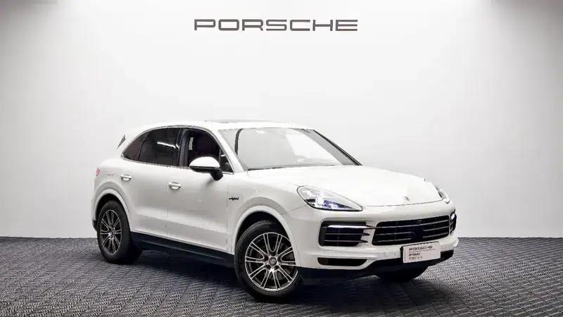 2022 Cayenne E-Hybrid 2.0T Automatic AWD 5-Seater Factory Custom Edition — миниатюра 3
