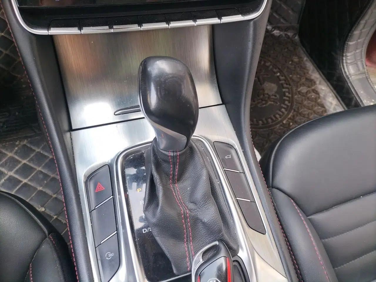 MG HS 2018 20T Automatic Two-Wheel Drive Hormone Passion Edition China V Standard — миниатюра 14