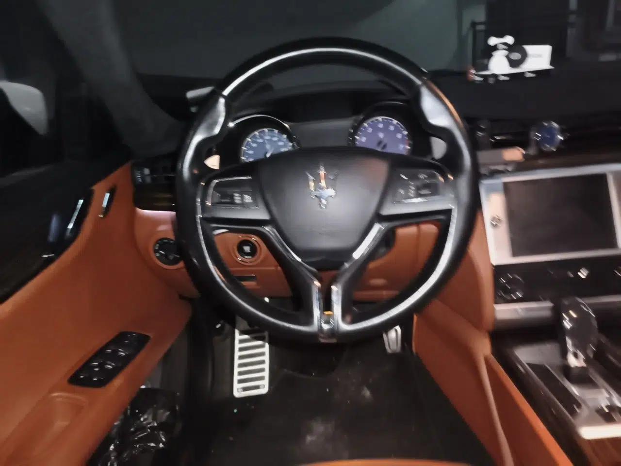 Maserati President 2013 3.0T Standard Model — миниатюра 10