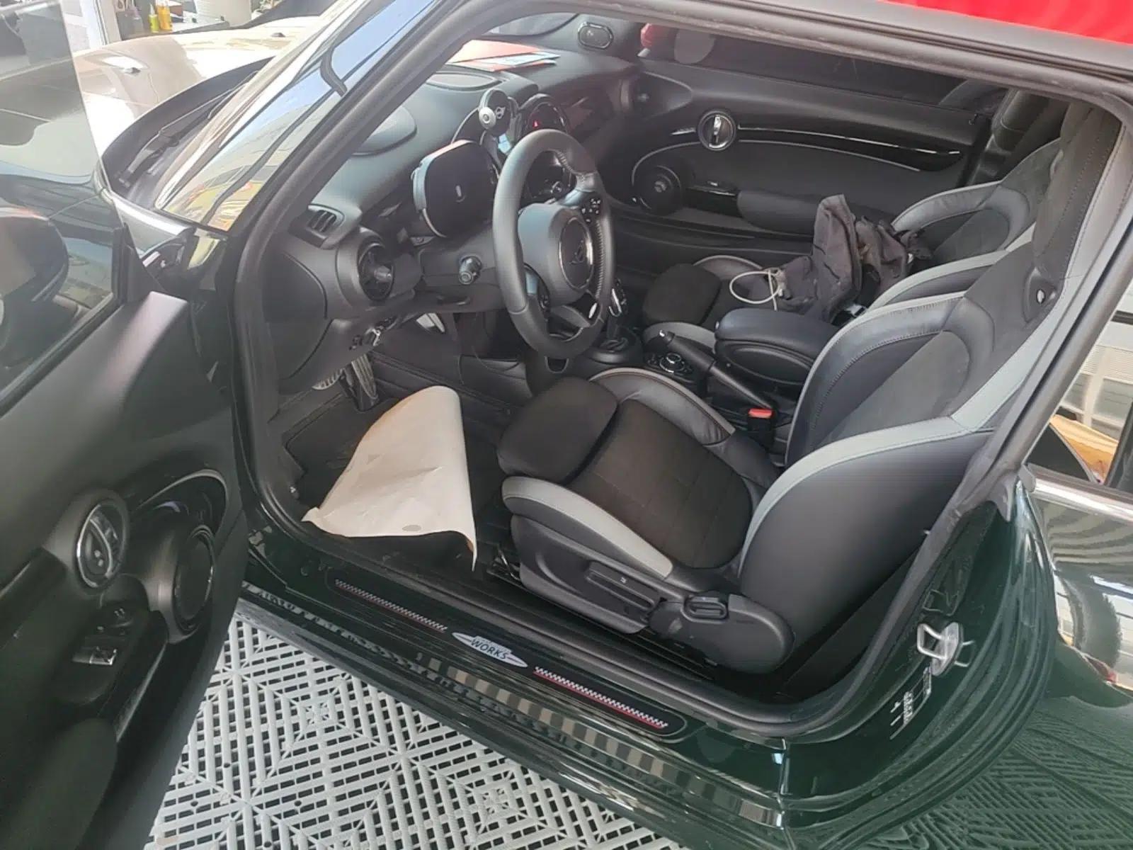 MINI JCW 2023 Facelift 2.0T JOHN COOPER WORKS ALL-IN — миниатюра 23