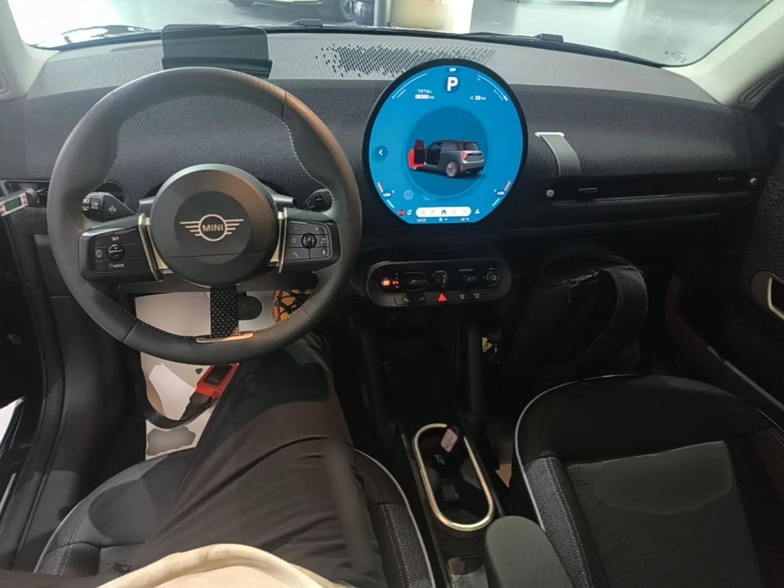 MINI Electric COOPER 2024 452km COOPER SE Artist — миниатюра 12
