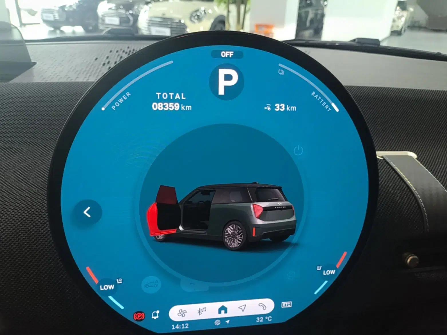 MINI Electric COOPER 2024 452km COOPER SE Artist — миниатюра 14