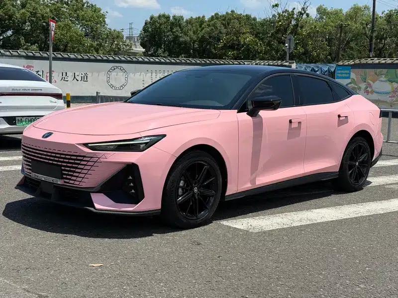 Changan UNI-V 2023 1.5T Premium Edition — миниатюра 1