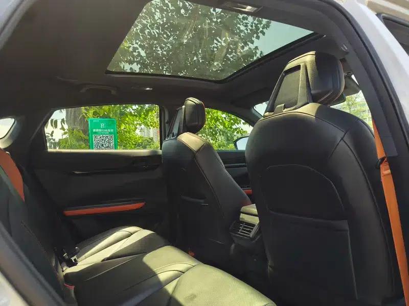 Changan UNI-V 2023 1.5T Premium Edition — миниатюра 11