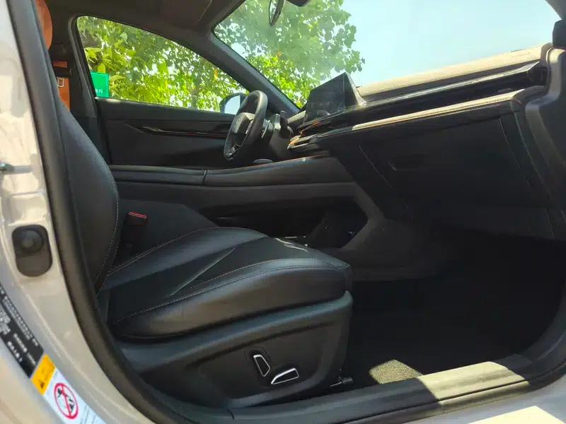 Changan UNI-V 2023 1.5T Premium Edition — миниатюра 14
