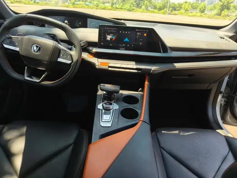 Changan UNI-V 2023 1.5T Premium Edition — миниатюра 10
