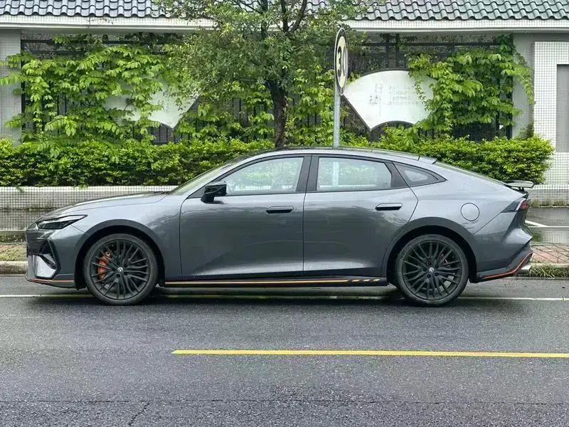 Changan UNI-V 2025 Model, Third Generation, 2.0T Sport Edition — миниатюра 3