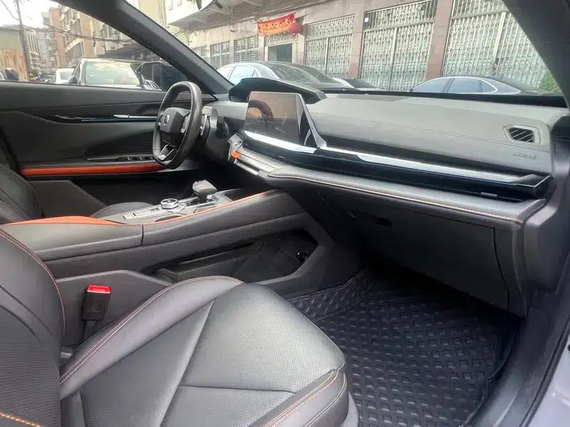 Changan UNI-V 2022 1.5T Premium Edition — миниатюра 19