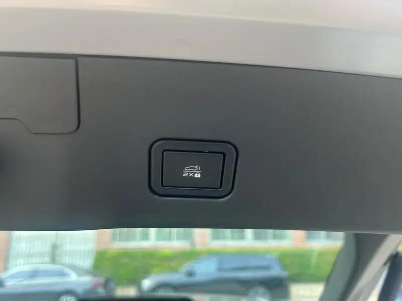 Changan UNI-V 2022 1.5T Premium Edition — миниатюра 9