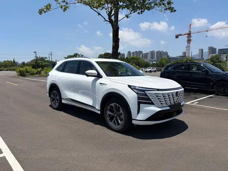 Changan CS75 PLUS 2026 Model, Fourth Generation 1.5T, New Blue Whale Tian Shu Flagship Edition — миниатюра 3