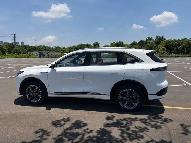 Changan CS75 PLUS 2026 Model, Fourth Generation 1.5T, New Blue Whale Tian Shu Flagship Edition — миниатюра 4