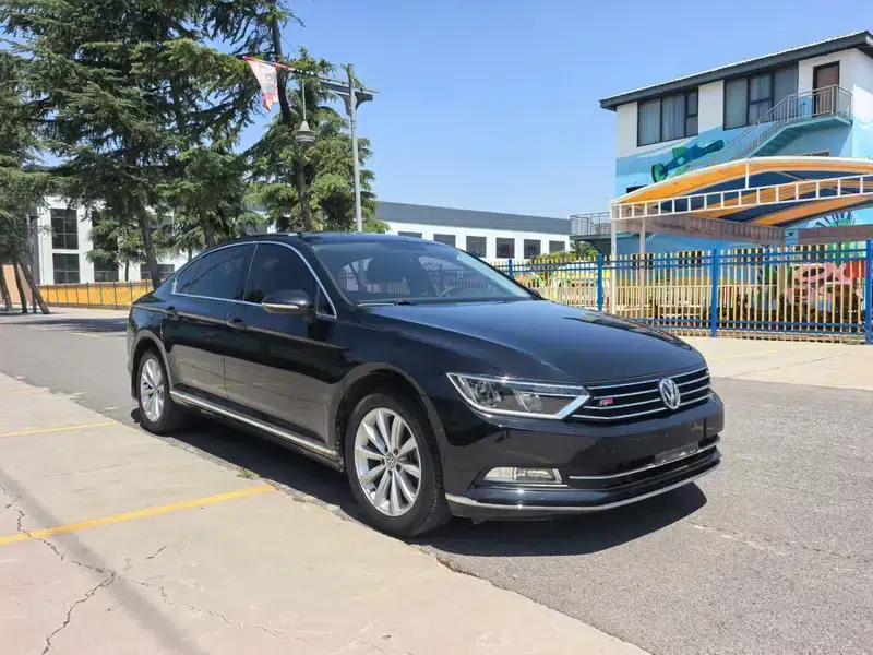 2018 Volkswagen Passat 330TSI DSG Leading Edition — миниатюра 3