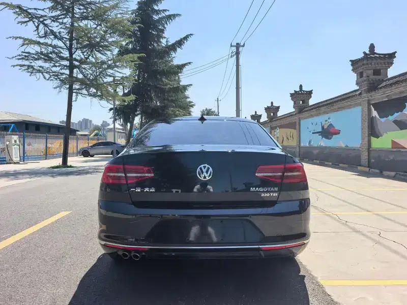 2018 Volkswagen Passat 330TSI DSG Leading Edition — миниатюра 5