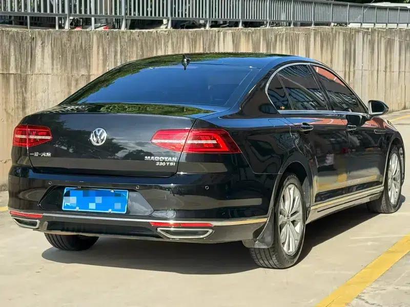2017 Volkswagen Passat 330TSI DSG Luxury — миниатюра 4