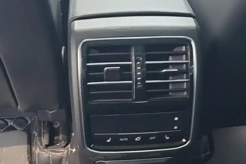 2020 Volkswagen Passat 330TSI DSG Premium — миниатюра 4