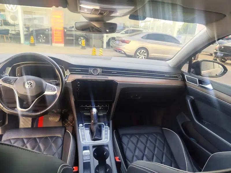 2020 Volkswagen Passat 330TSI DSG Premium — миниатюра 8