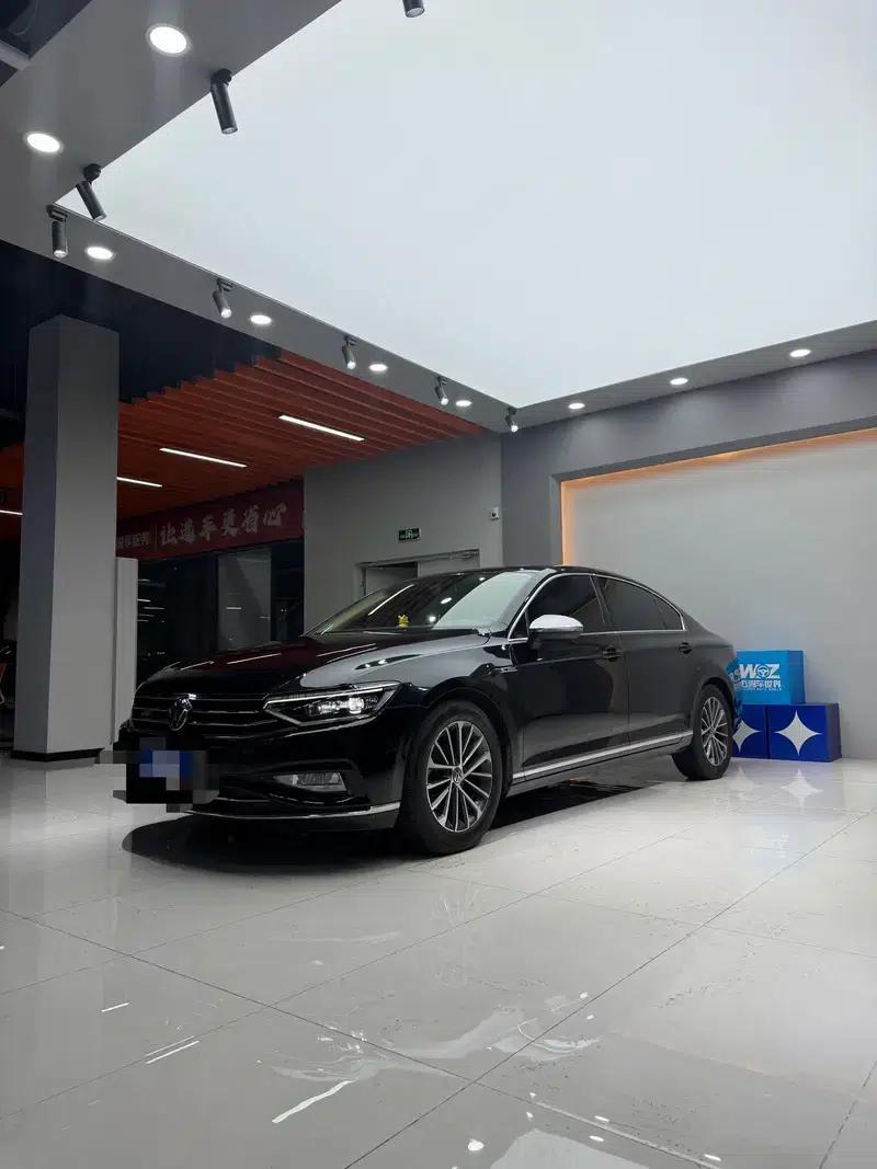 Volkswagen Passat 2021 330TSI DSG 30th Anniversary Edition — миниатюра 1