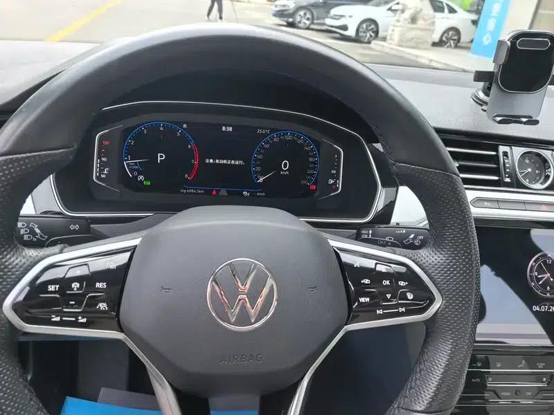 2024 Volkswagen Magotan 330TSI DSG Luxury Edition (2 Million Units Limited Edition) — миниатюра 11