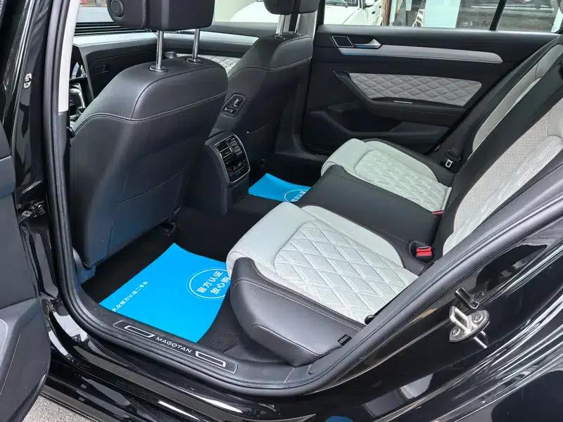 2024 Volkswagen Magotan 330TSI DSG Luxury Edition (2 Million Units Limited Edition) — миниатюра 13