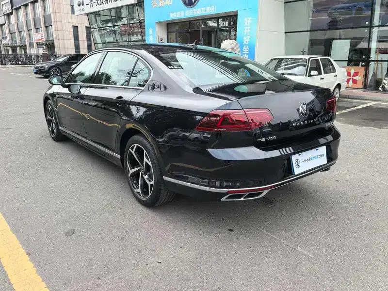 2024 Volkswagen Magotan 330TSI DSG Luxury Edition (2 Million Units Limited Edition) — миниатюра 4