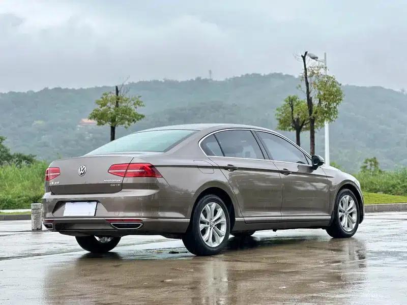 2017 Volkswagen Passat 330TSI DSG Luxury — миниатюра 6