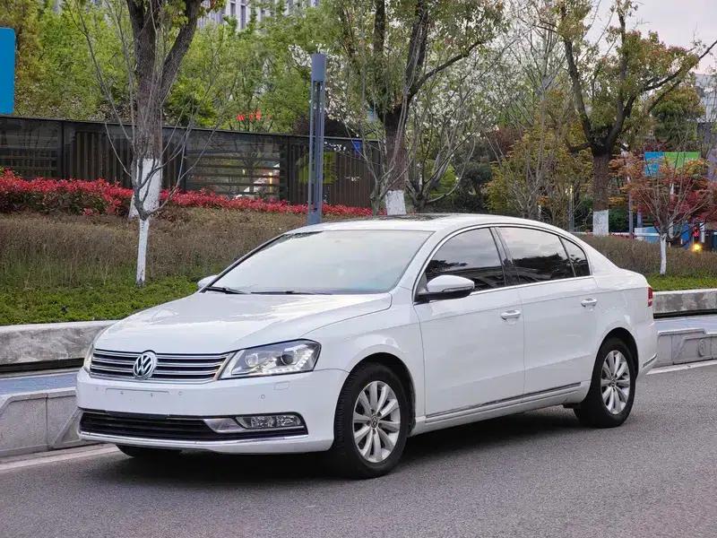 2013 Volkswagen Passat 1.8TSI Luxury — миниатюра 1