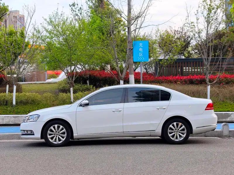 2013 Volkswagen Passat 1.8TSI Luxury — миниатюра 3