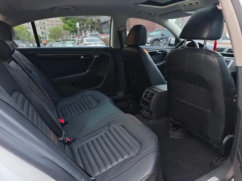 2013 Volkswagen Passat 1.8TSI Luxury — миниатюра 23