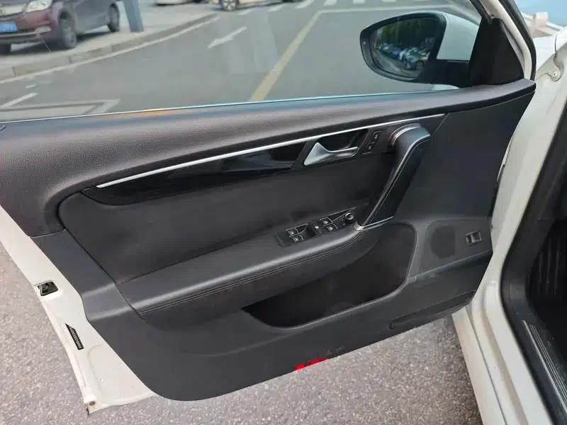 2013 Volkswagen Passat 1.8TSI Luxury — миниатюра 8