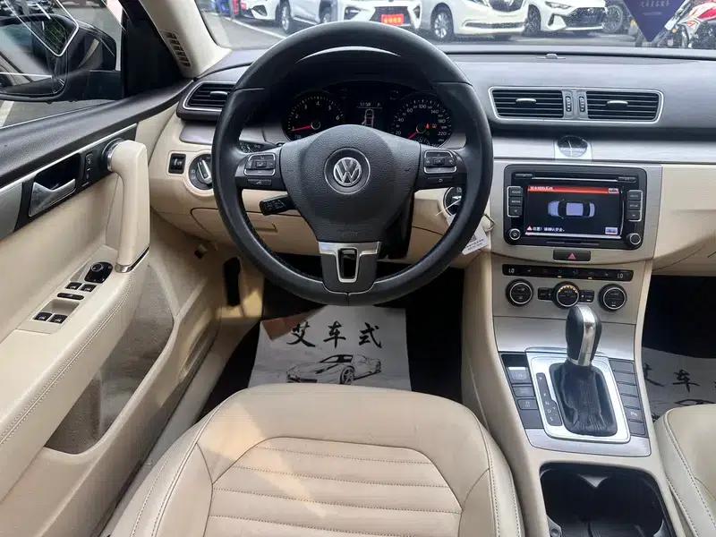 2013 Volkswagen Passat 1.8TSI Luxury — миниатюра 22