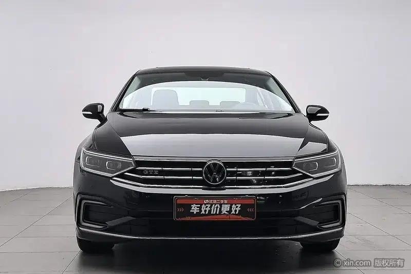 2022 Volkswagen Magotan PHEV Luxury Edition — миниатюра 2
