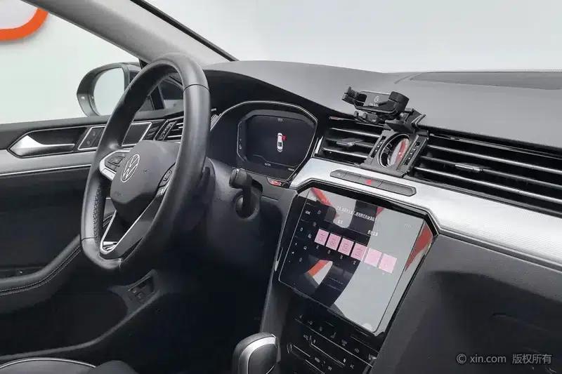 2022 Volkswagen Magotan PHEV Luxury Edition — миниатюра 16