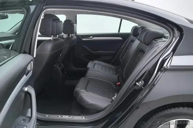 2022 Volkswagen Magotan PHEV Luxury Edition — миниатюра 19