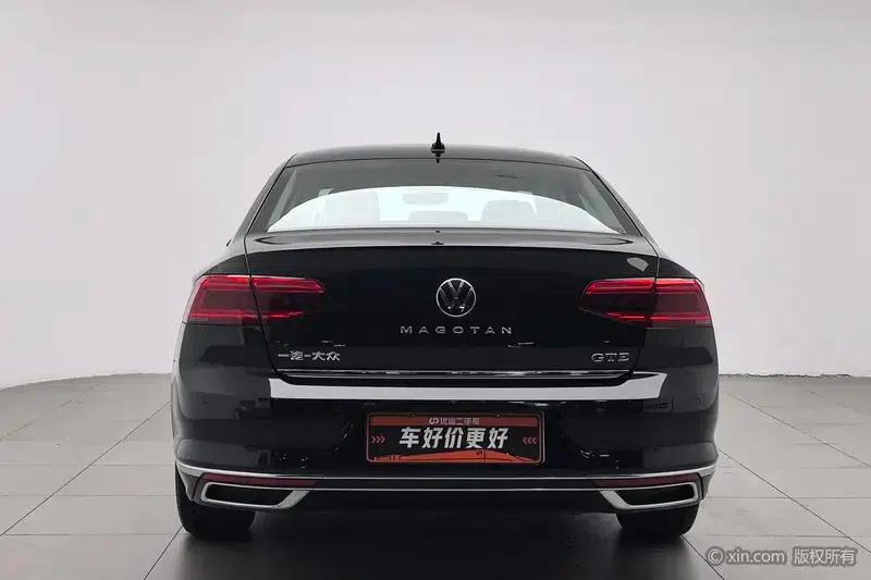 2022 Volkswagen Magotan PHEV Luxury Edition — миниатюра 3