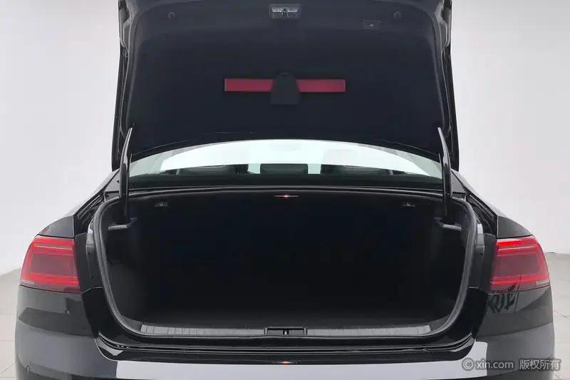 2022 Volkswagen Magotan PHEV Luxury Edition — миниатюра 23