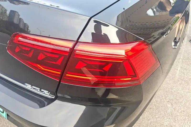 2020 Volkswagen Magotan PHEV Luxury Edition — миниатюра 11
