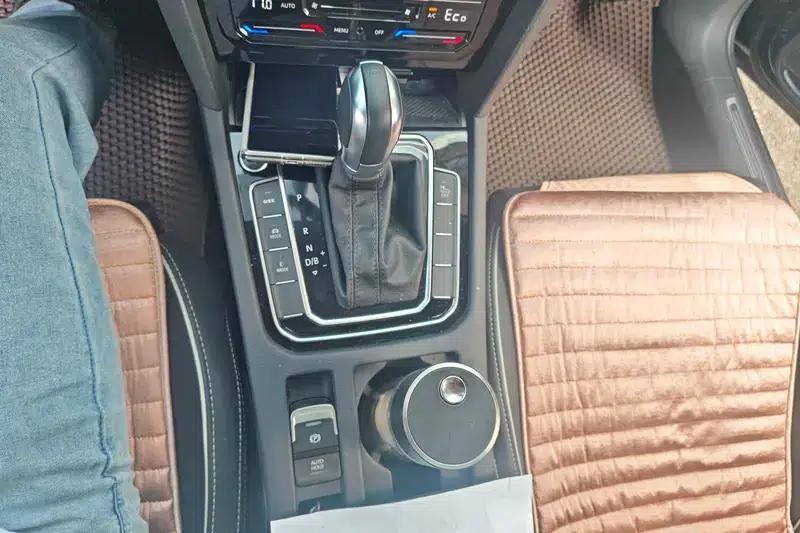2020 Volkswagen Magotan PHEV Luxury Edition — миниатюра 15
