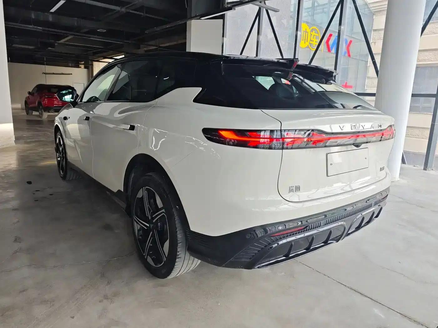 Voyah 2024 Long Range Supercharging Edition — миниатюра 15
