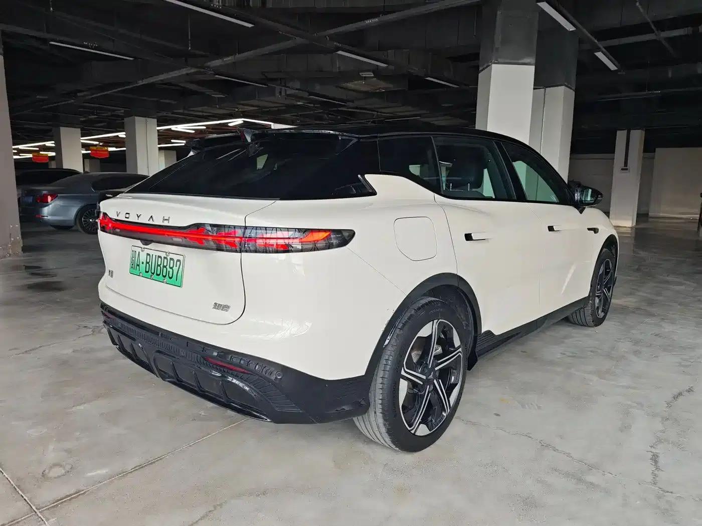 Voyah 2024 Long Range Supercharging Edition — миниатюра 17