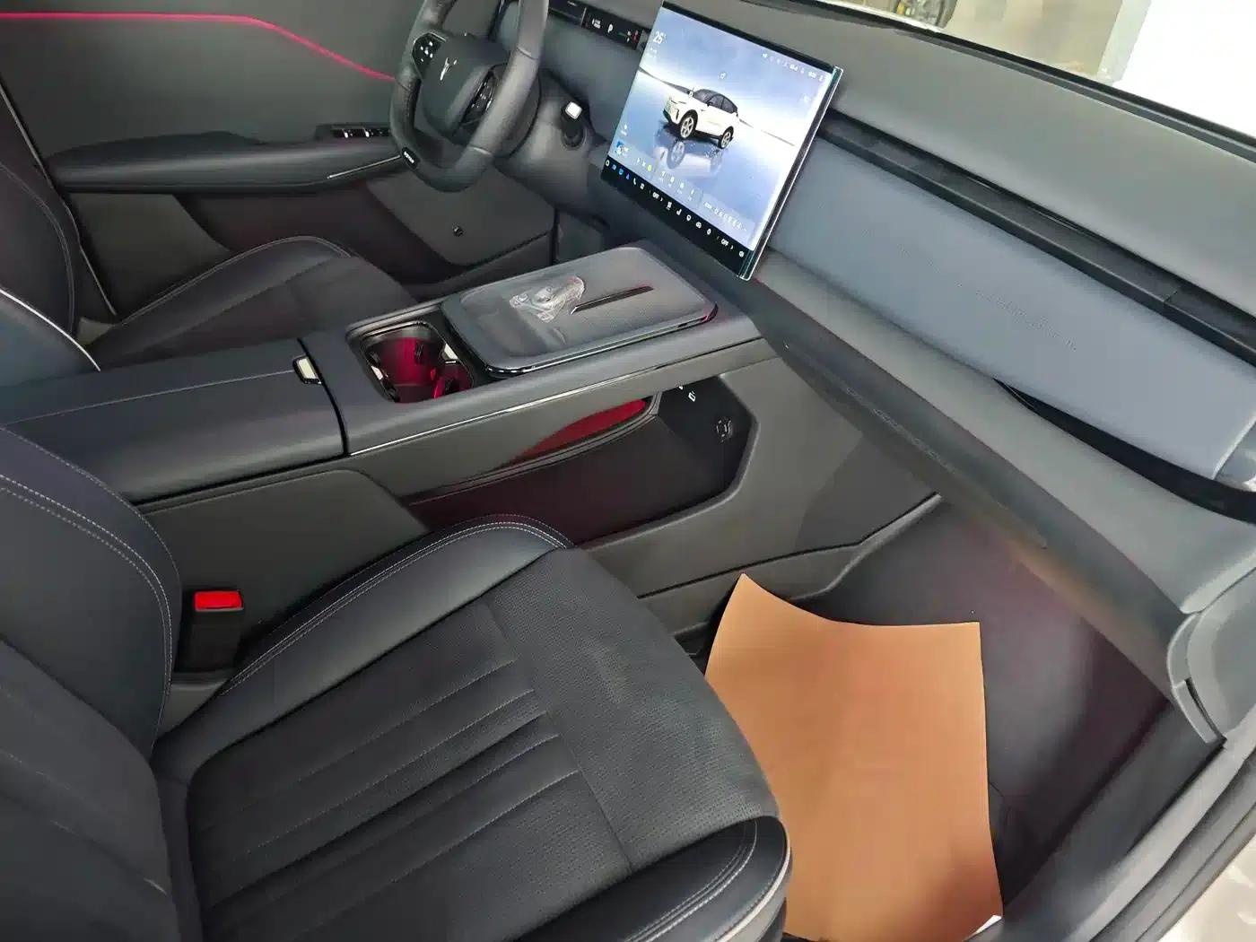 Voyah 2024 Long Range Supercharging Edition — миниатюра 4