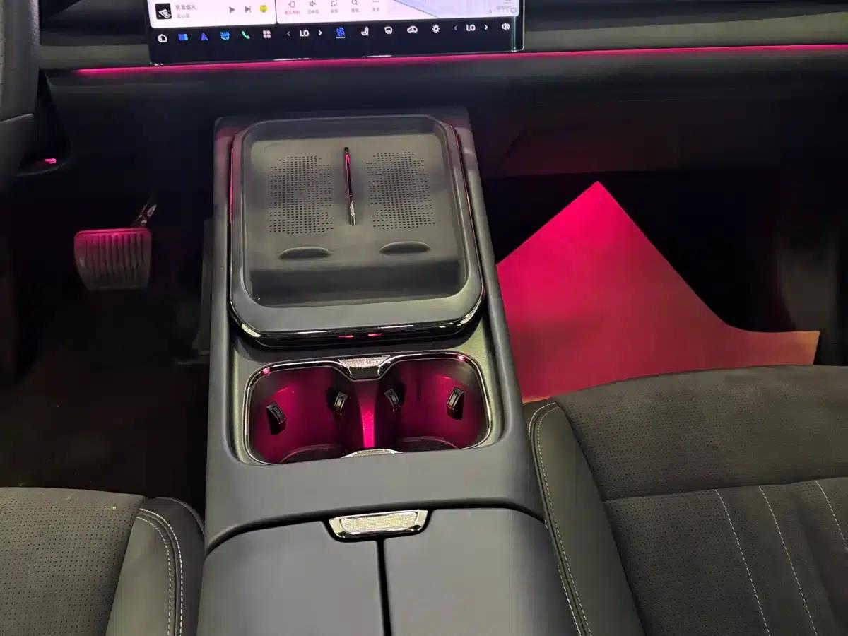 Voyah 2024 Long Range Supercharging Edition — миниатюра 12