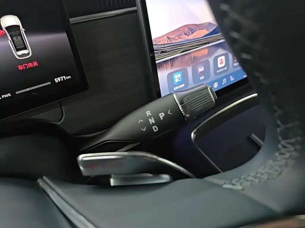 Voyah 2025 Four-Wheel Drive Qiankun Edition — миниатюра 14