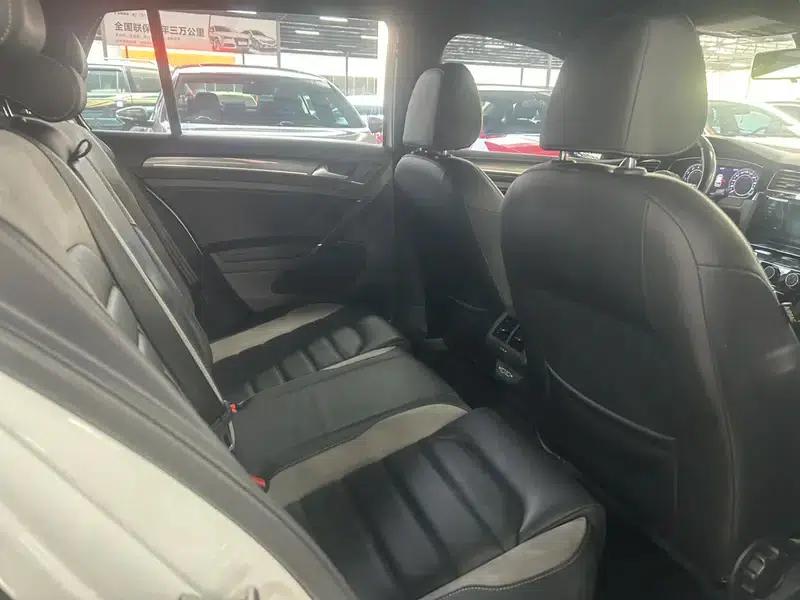 2020 Golf Beloved Edition 280TSI DSG R-Line — миниатюра 16